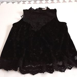 Entro Size Small  Color Black